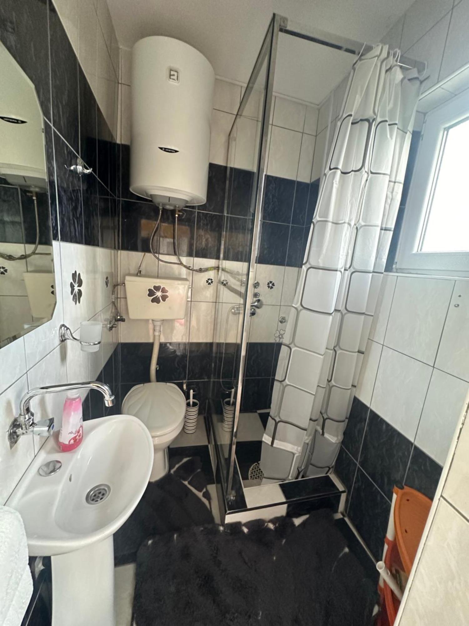 Apartman Lili Cetinje Exteriér fotografie