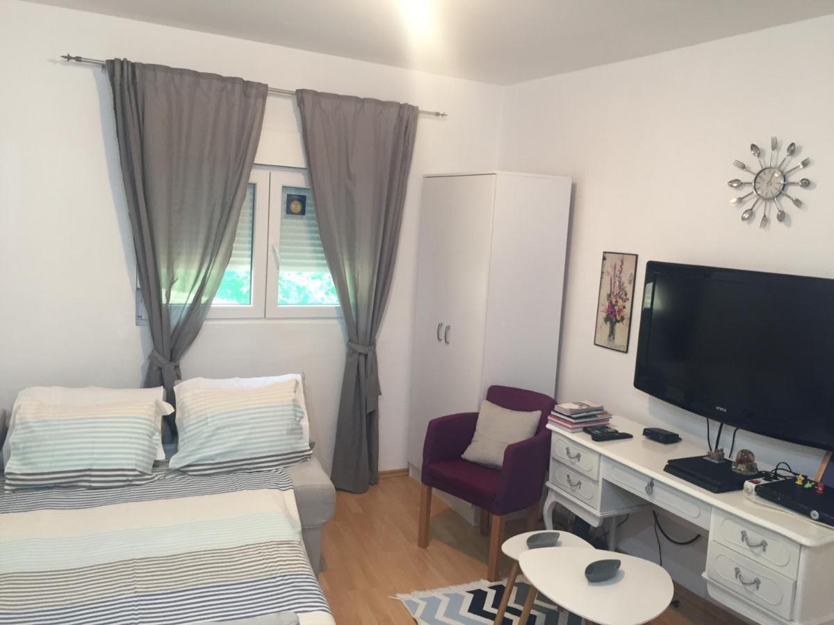 Apartman Lili Cetinje Exteriér fotografie